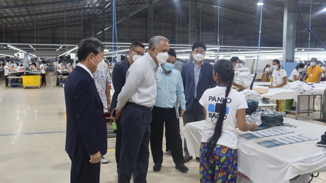 MIFER Union Minister visits MICpermitted businesses in Bago, Yangon